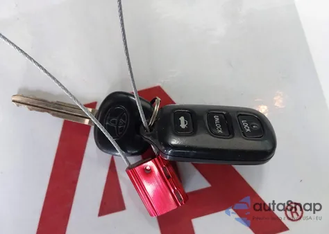 2001 Toyota Avalon Xls from USA, damaged, VIN 4T1BF28B01U186735